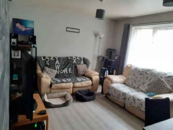 Flat For Rent in Waverley, England