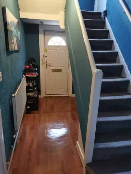 3 Bedroom House Near Schools Large Gardens