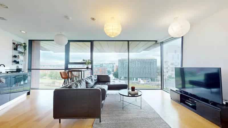 1 Bedroom Apartment New Islington  Bright Apartment Floor to Ceiling Windows