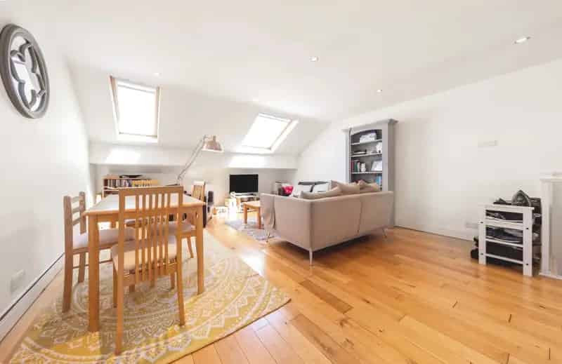 1 Bedroom Flat House to Rent in Brixton