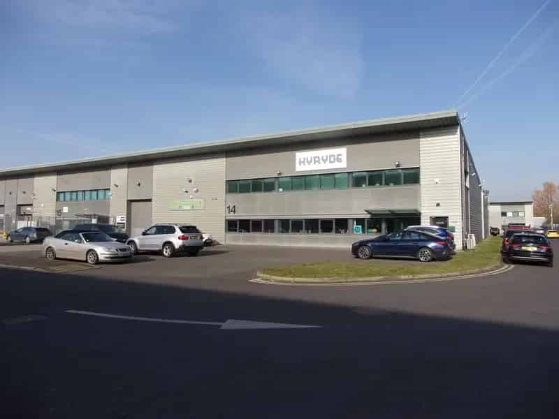 Modern Industrial Unit Rainham Essex Two Storey Offices  Mezzanine Storage
