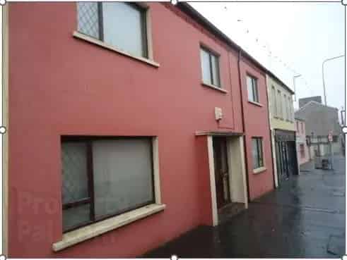 Clogher Townhouse 4 Bedrooms 2 Reception Rooms Private Yard