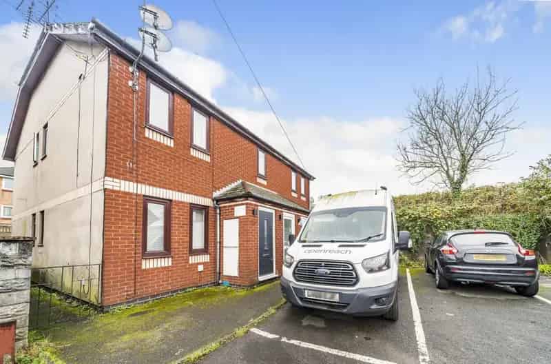2 Bedroom Apartment For Sale Near City Centre
