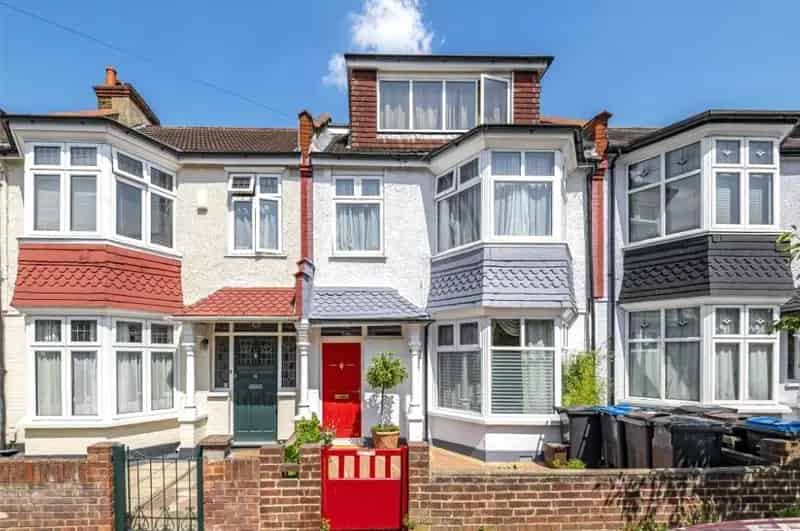 5 Bedroom House for Sale Extended Kitchen Large Garden