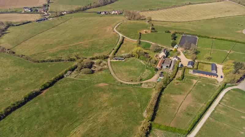 3 bed property for sale