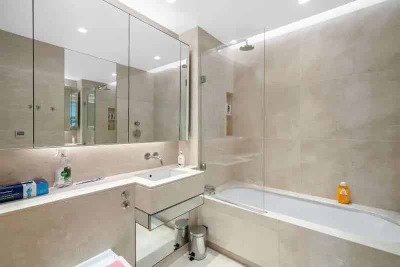 3 Bed Flat for Sale in Lillie Square, London