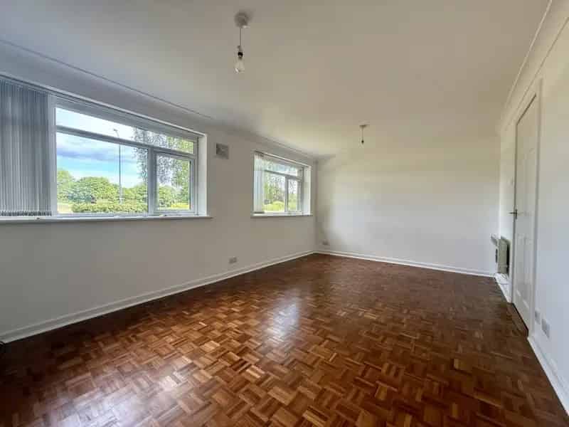 2 Bedroom Flat To Rent Available July 31 2025