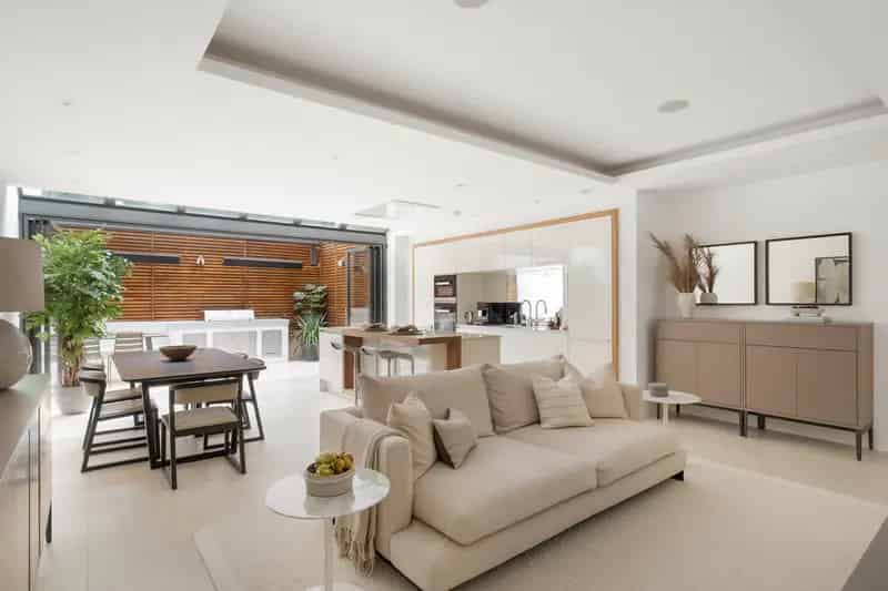 3 Bedroom Townhouse Rainsborough Square London
