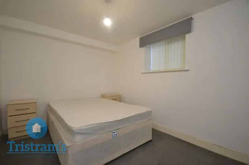 2 Bedroom Apartment House to Rent