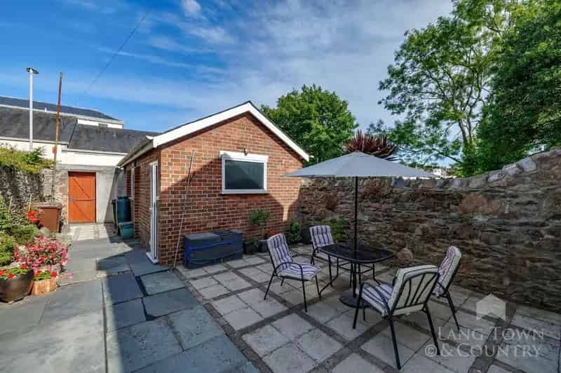 4 Bed Victorian House for Sale in Stoke