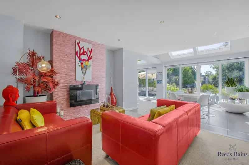 6 Bedroom Detached House Folkestone Kent