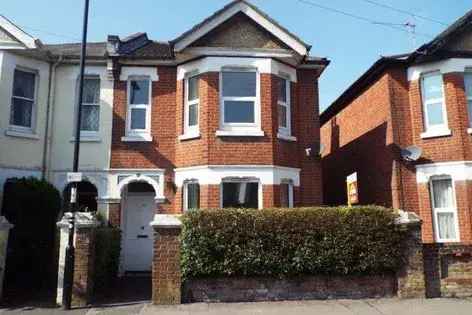 4 Bed Flat Southampton Near Solent University Available August 2025