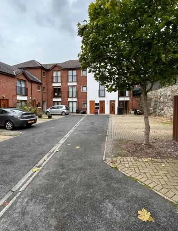 Modern 1 Bedroom Apartment East Belfast Bloomfield Area