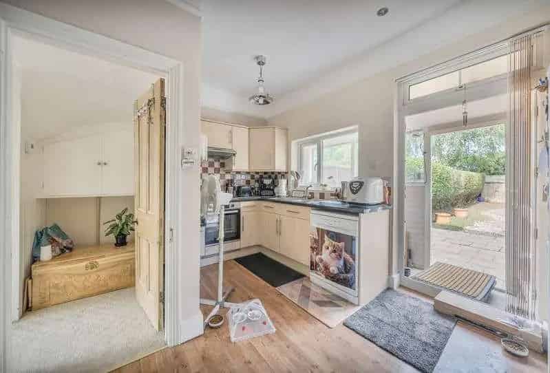 2 Bed House for Sale Sutton Gander Green Lane