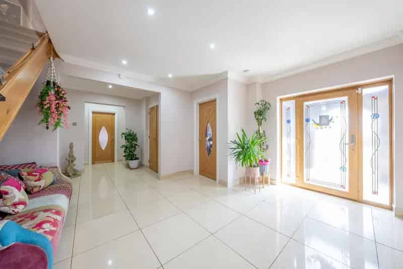 Exceptional 5-Bedroom Family Home with Indoor Pool and Panoramic Mountain Views
