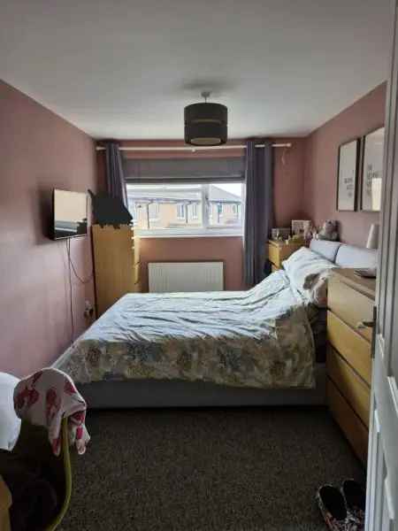 House For Rent in Leeds, England