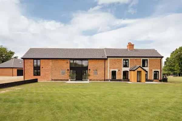 Renovated Farmhouse with 4.5 Acres and Annexe
