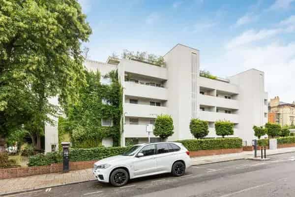2 Bed Flat Putney Art Deco Development Balcony En Suite Parking
