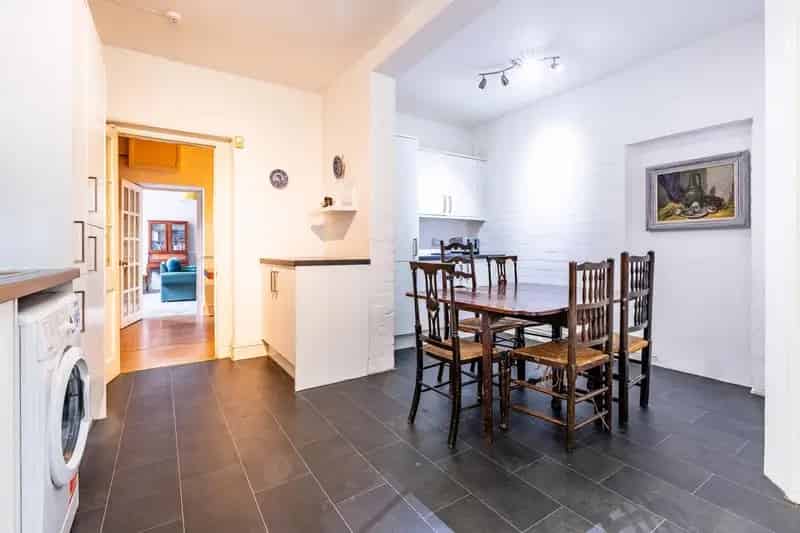 3 Bedroom Flat for Sale