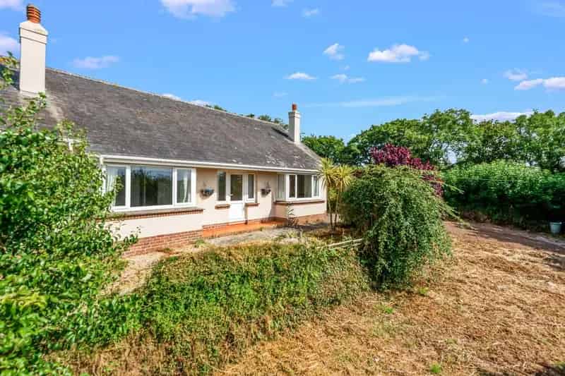 3 Bed Detached Bungalow For Sale