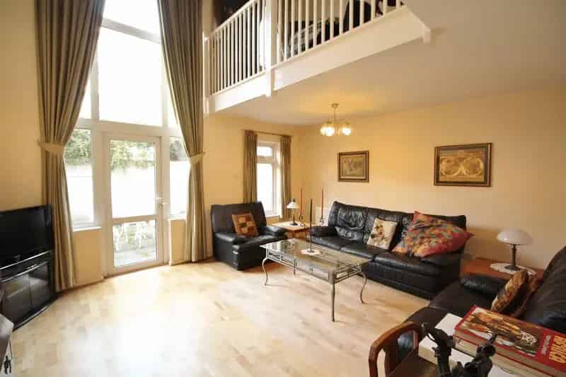 3 Bedroom Townhouse to Rent Near Victoria Park