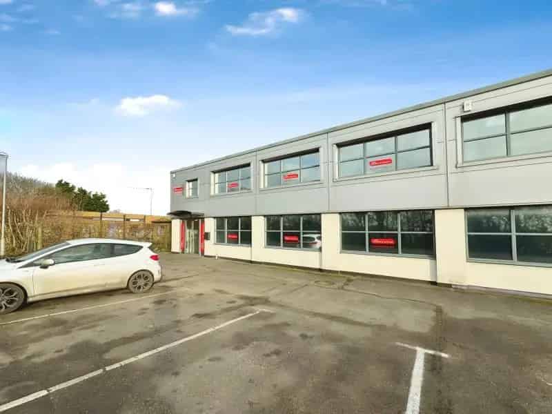 Two Storey Building with 10 Parking Spaces and Modern Amenities