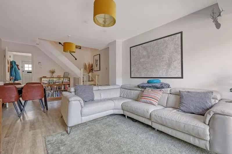 4 Bed House for Sale near Victoria Park Bow
