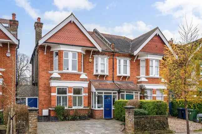 Semi Detached House for Sale in Northfields Ealing