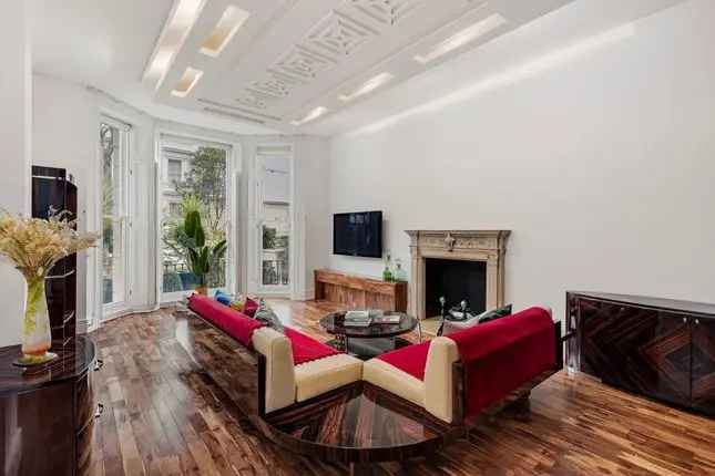 Flat for sale in Holland Park, Kensington, London W11, United Kingdom