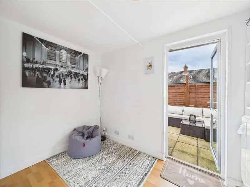 2 Bed Victorian Cottage for Sale in Hitchin