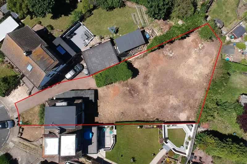 4 Bed Semi-Detached House with Planning Consent for Extension and New Detached House