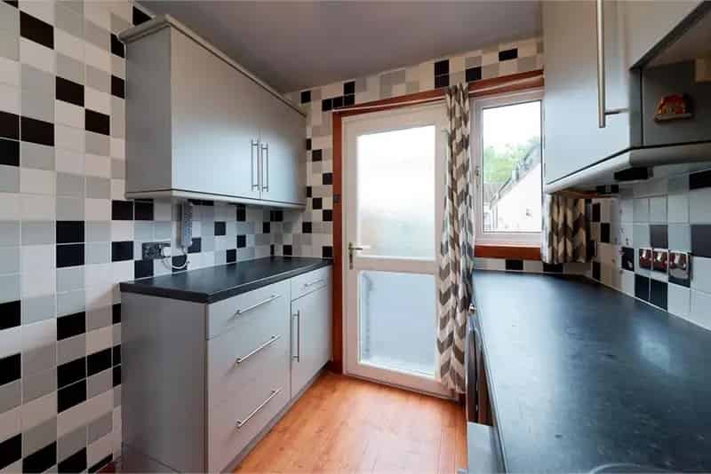 3 Bed House - Semi Detached with 1 Reception Room