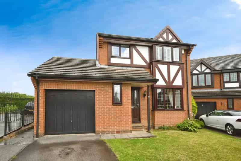 3 Bedroom Detached House For Sale Chesterfield
