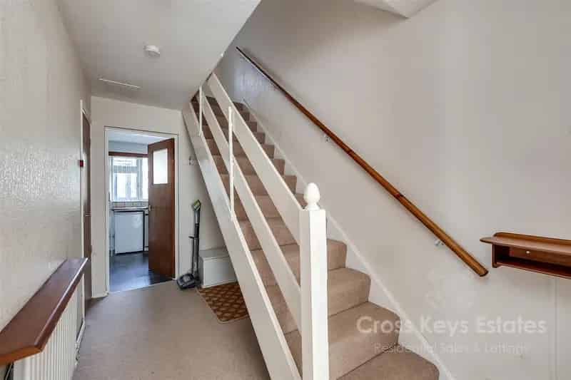 3 Bedroom End Terrace House for Rent