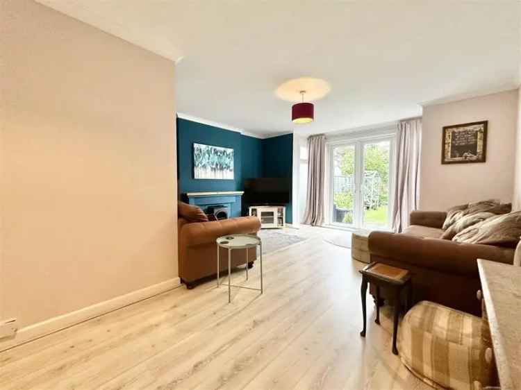 3 Bedroom Detached House for Sale in Ensbury Park