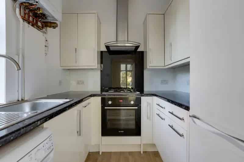 2 Bedroom Flat House to Rent in Sydenham