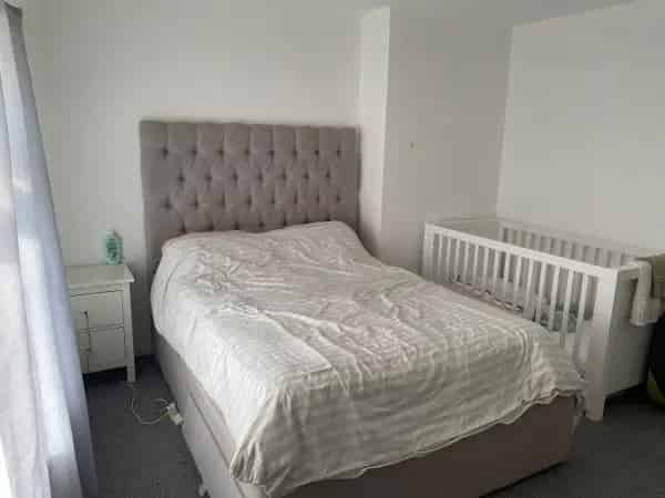 2 Bed Semi Detached House Large Garden Parking