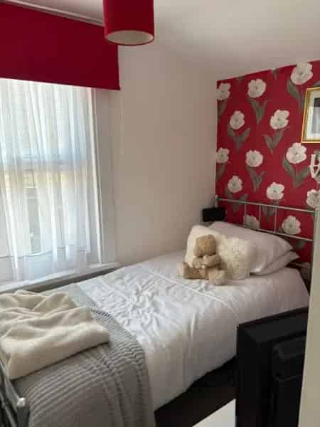Family Home near Parks and Schools with Double Glazing