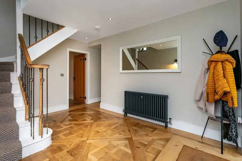 5 Bedroom Semi-Detached Cottage for Sale