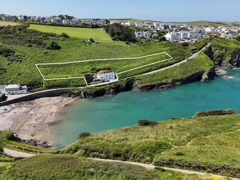 3 Bedroom Detached House for Sale in Cornwall