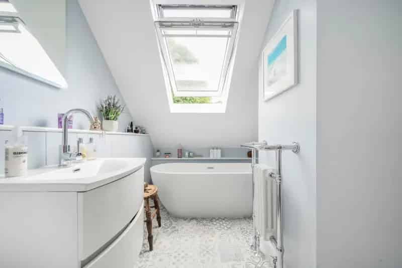 3 Bed Semi-Detached House for Sale Woodmancote