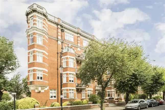 2-Bedroom Apartment for Sale in Abingdon Villas London W8