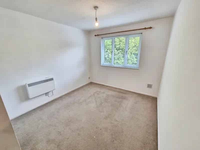 1 Bedroom Maisonette near Basingstoke Town Centre