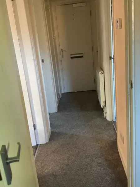 Flat For Rent in Mid Sussex, England