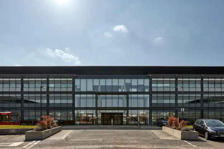 Refurbished Office Space Heathrow Up to 139827 sq ft