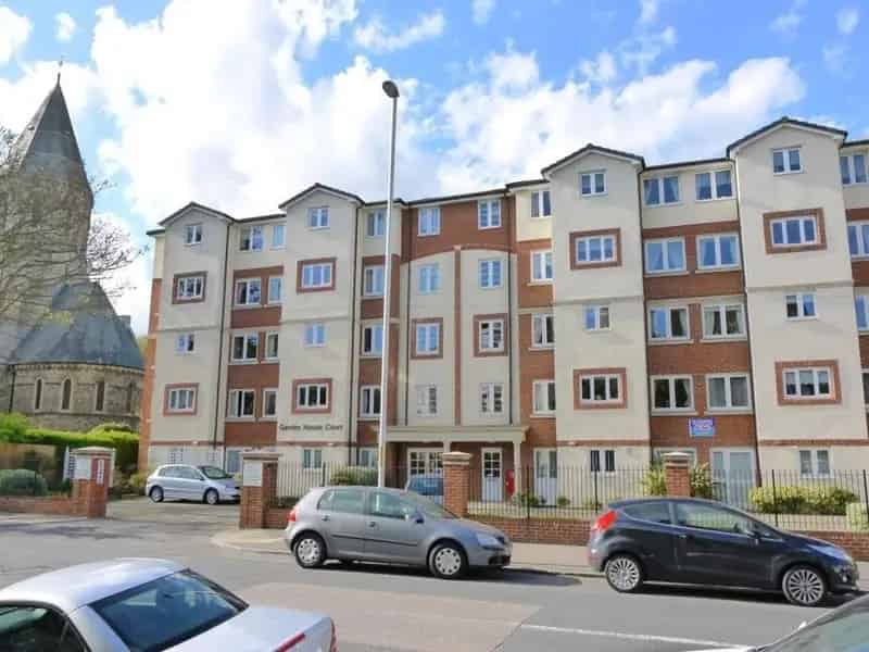 1 bedroom  Flat for sale, Folkestone, Kent, CT20