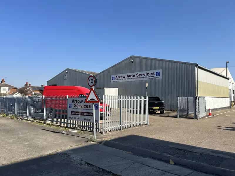 Warehouse Office Space Maldon Essex 6870 sq ft 10568 sq ft Yard