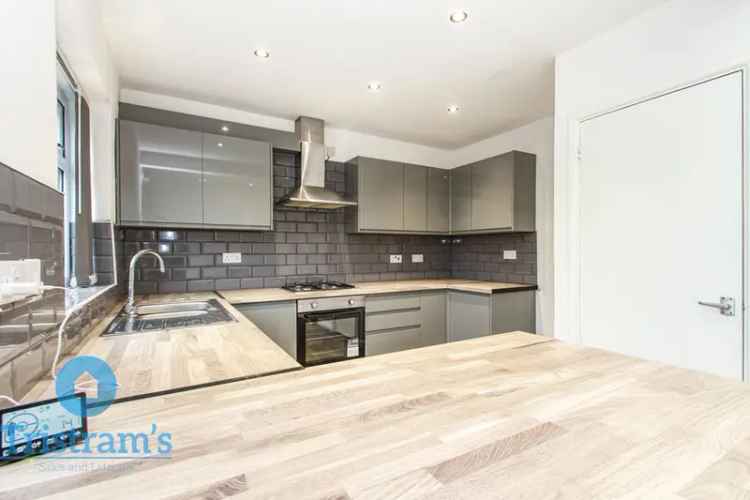 3 Bedroom Detached House to Rent