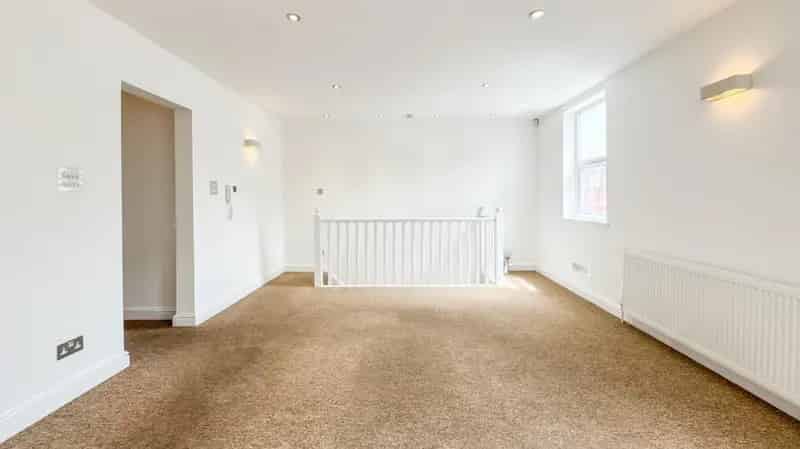 2 Bedroom 2 Bathroom Apartment North Street Available Now