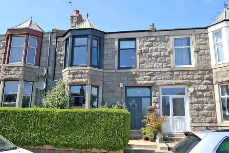 4/5 Bedroom Family Home in Aberdeen